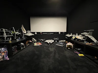 Salle cinéma décorée sur le thème Star Wars